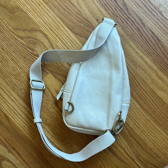 Cream Sling Bag - Picture 4 of 5
